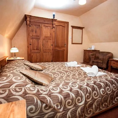 Hotel Dwór Karolówka